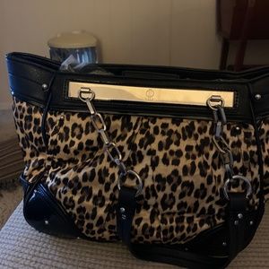 ***Jlo LEOPARD HANDBAG LIKE NEW***